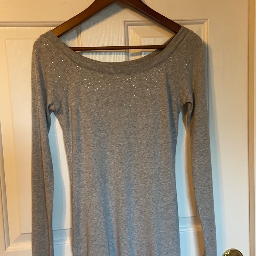 Express Scoop-Neck Grey Long-Sleeve w/ sparkles on front